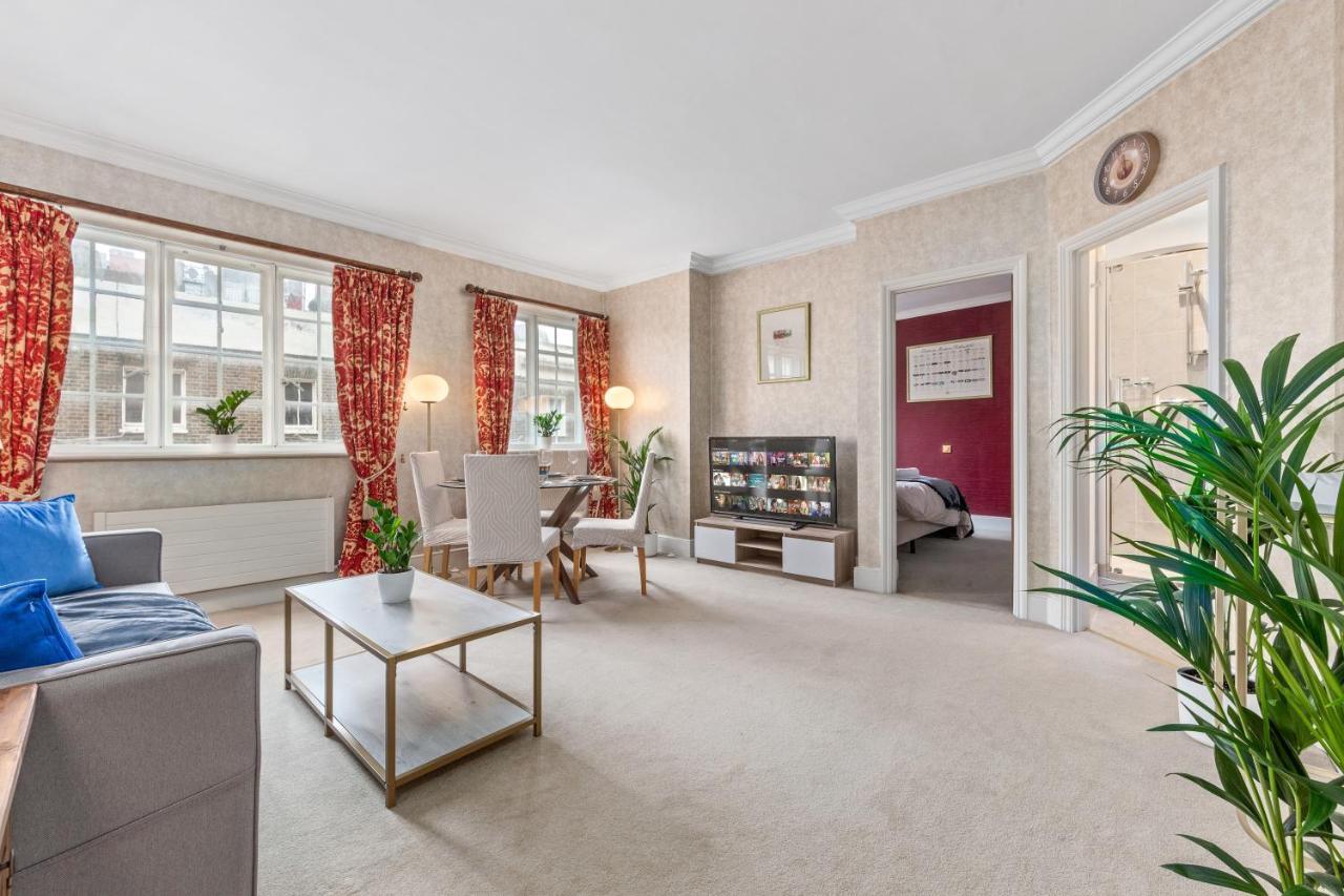 The Mayfair Large Snug Лондон Экстерьер фото